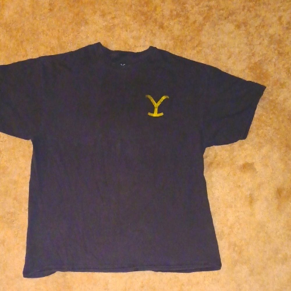 Must Bundle For $3 Deal! Yellowstone Men's XL Black Montana Tee